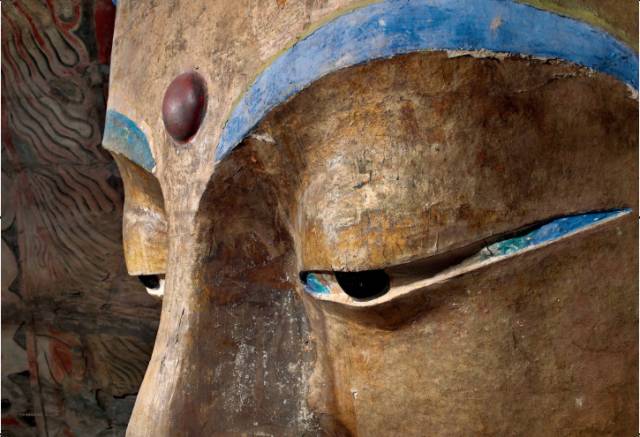 �Ƹ�ʯ��ح������ΰ������һ��